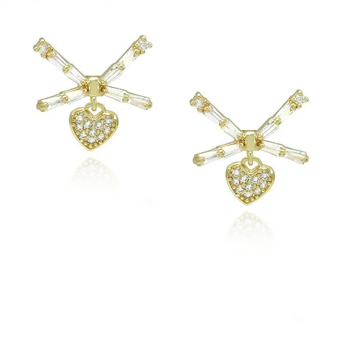 Orecchino a cuore femminile dal design piccolo