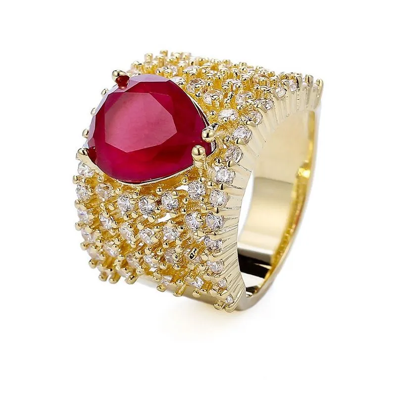 Anello di barretta di vetro rosso di lusso