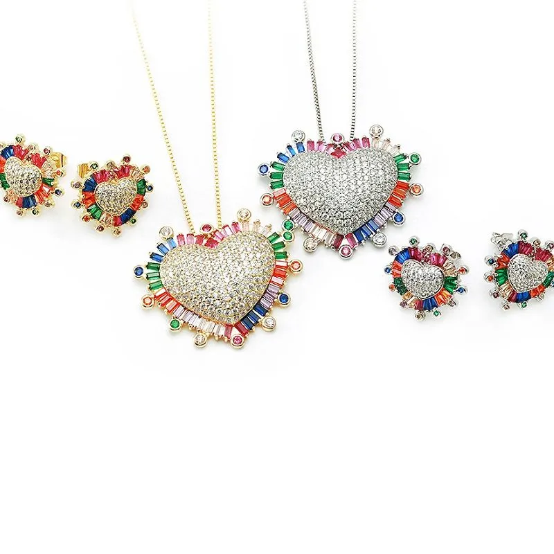 Set di gioielli a forma di cuore con zirconi multipli