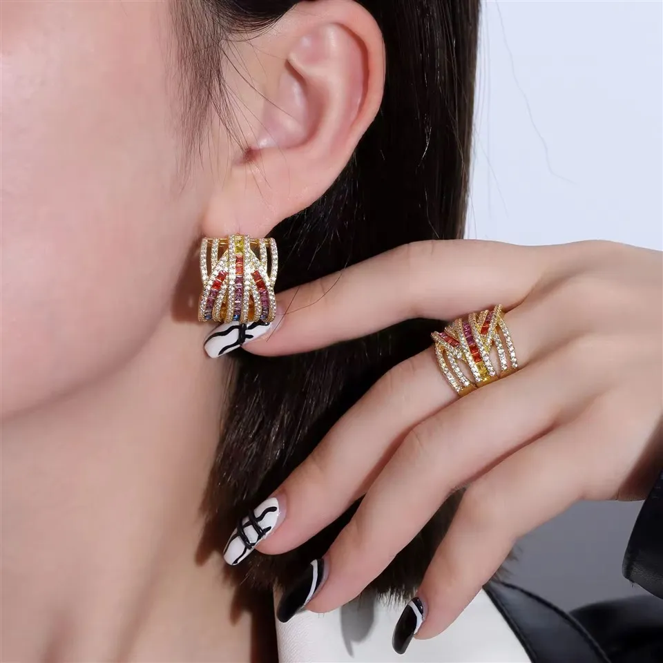 Set di orecchini ad anello con zirconi